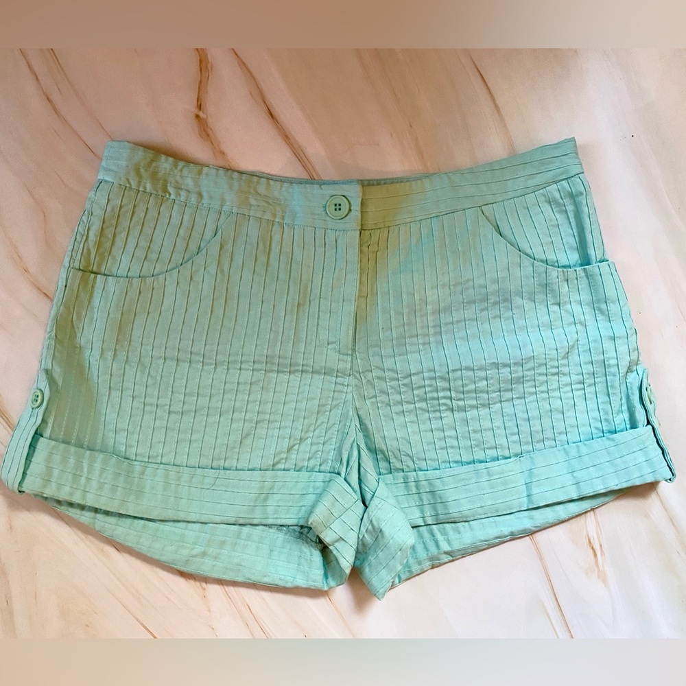 Vintage Betsey Johnson Pleated Cuffed Shorts